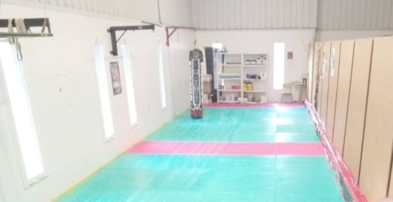 Clases de kickboxing y defensa personal, Avelino Lorente. (Kickboxing - krav maga Calahorra)