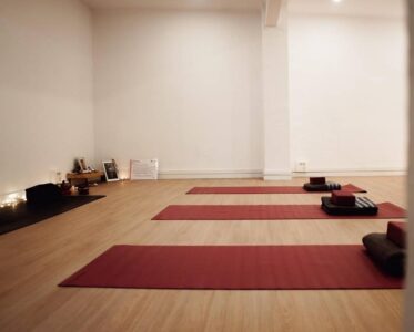 OM·TAO Badalona | Escola de Yoga, Kung fu i Tai Chi