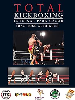Portada del libro Total Kickboxing, una guía completa sobre técnicas y estrategias de kickboxing.